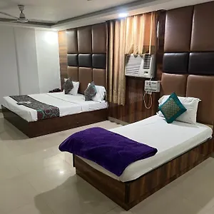 hotel-le-mount-near-igi-airport.hotelsdelhi.org/